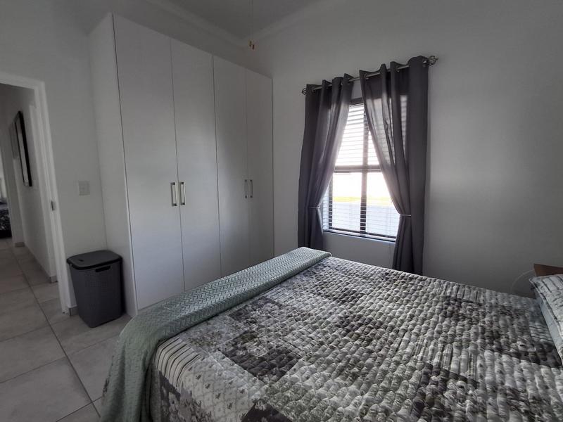 3 Bedroom Property for Sale in Sandy Point Western Cape